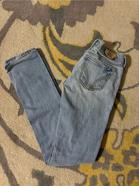 Hollister Light Wash Jeans - Classic Straight Fit